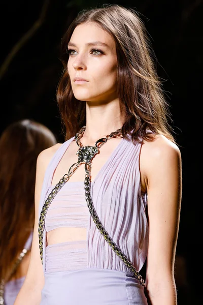 Look 95